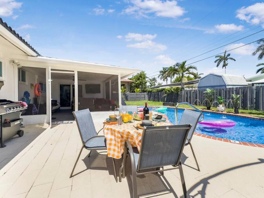 Amazing W Heated Pool 8 Mins To The * Lighthouse Point