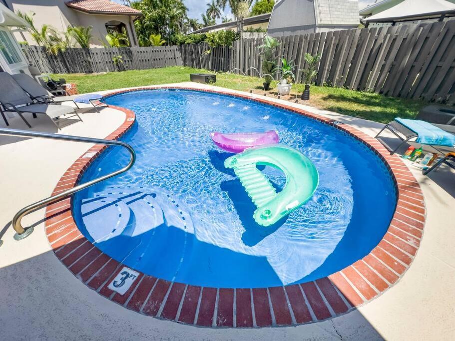 Amazing W Heated Pool 8 Mins To The
