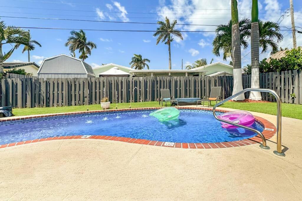 Amazing W Heated Pool 8 Mins To The * Lighthouse Point