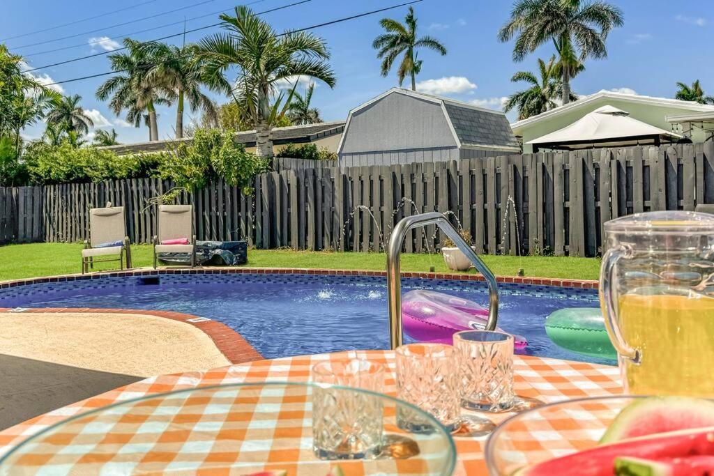 Amazing W Heated Pool 8 Mins To The Lighthouse Point